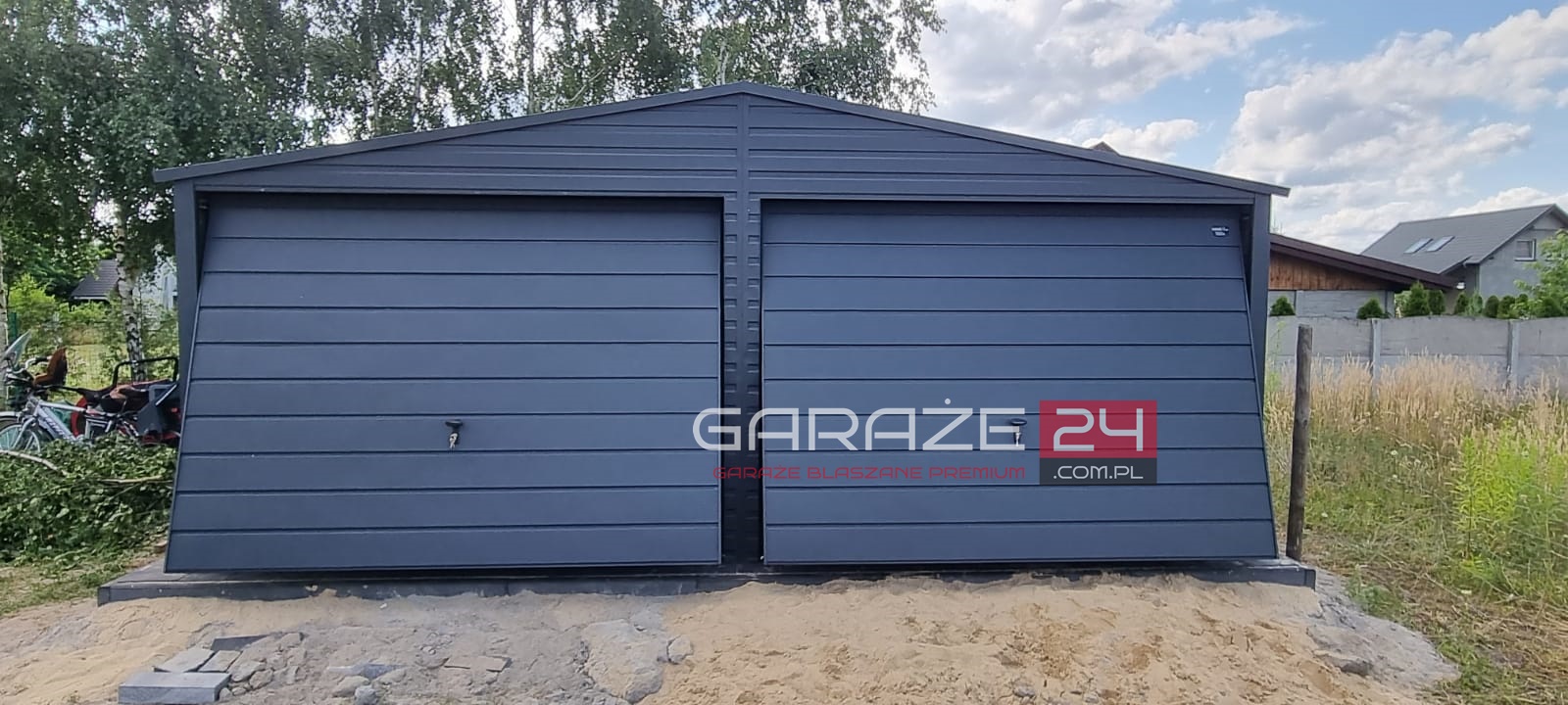 Garaż blaszany na zgłoszenie , 6×5,8m ,do 35m2 , grafit mat, dwie bramy uchylne , drzwi , okno, wzmocniony profilem zamkniętym ocynkowanym