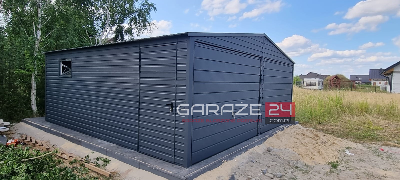 Garaż blaszany na zgłoszenie , 6x5,8m do 35m2 , grafit mat , dwie bramy uchylne , drzwi , okno , wzmocniony profilem zamkniętym ocynkowanym - obrazek 4