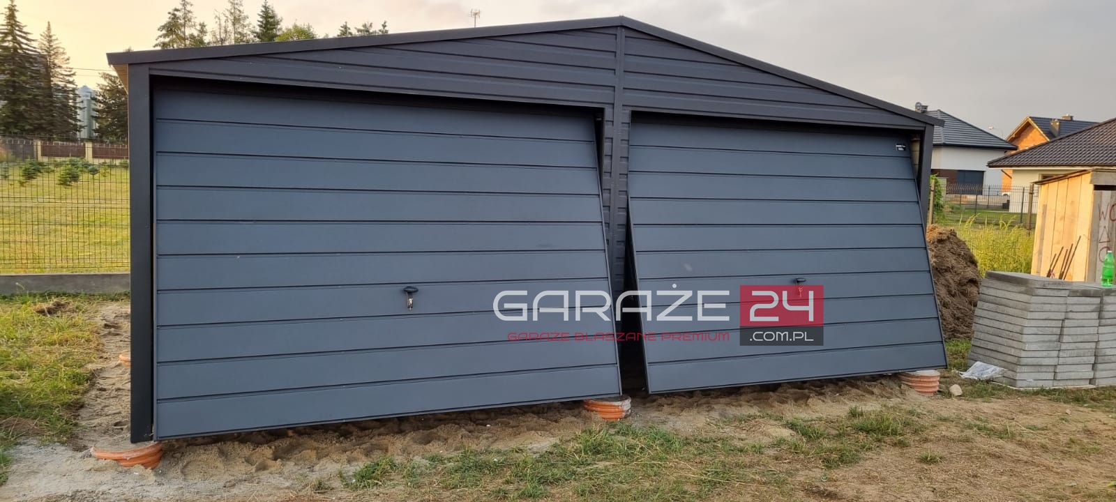 Garaż blaszany na zgłoszenie , 6x5m grafit mat, do 35m2, dwie bramy uchylne , wzmocniony profilem zamkniętym ocynkowanym