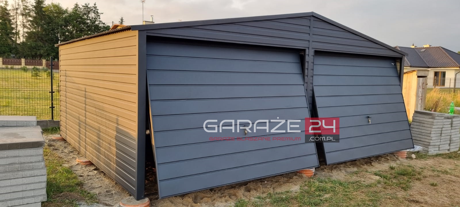 Garaż blaszany na zgłoszenie , 6x5m grafit mat, do 35m2, dwie bramy uchylne , wzmocniony profilem zamkniętym ocynkowanym - obrazek 2
