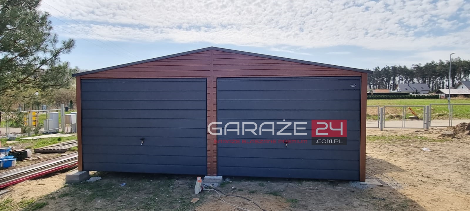 Garaż blaszany na zgłoszenie , 6x5,80m do 35m2, ciemny orzech +grafit mat, dwie bramy uchylne, drzwi, wzmocniony profilem zamkniętym ocynkowanym - obrazek 2