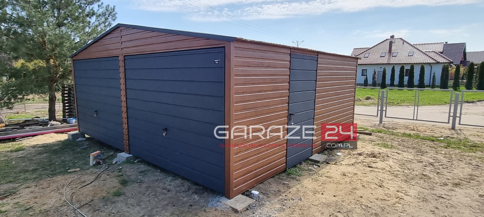 Garaż blaszany na zgłoszenie , 6x5,80m do 35m2, ciemny orzech +grafit mat, dwie bramy uchylne, drzwi, wzmocniony profilem zamkniętym ocynkowanym - obrazek 5