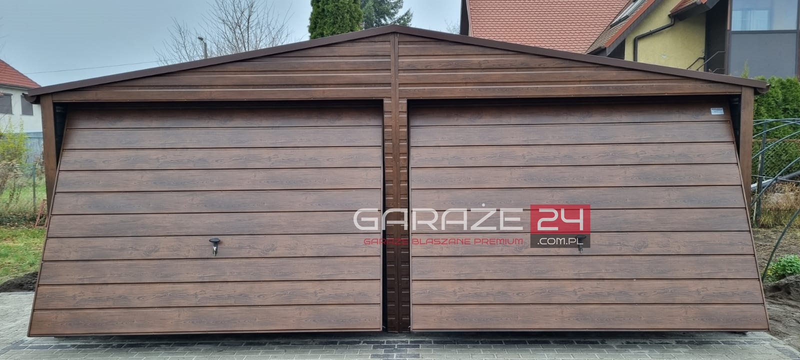 Garaż blaszany na zgłoszenie, 6x5,80m ,do 35m2, ciemny orzech, dwie bramy uchylne , wzmocniony profilem zamkniętym ocynkowanym - obrazek 4
