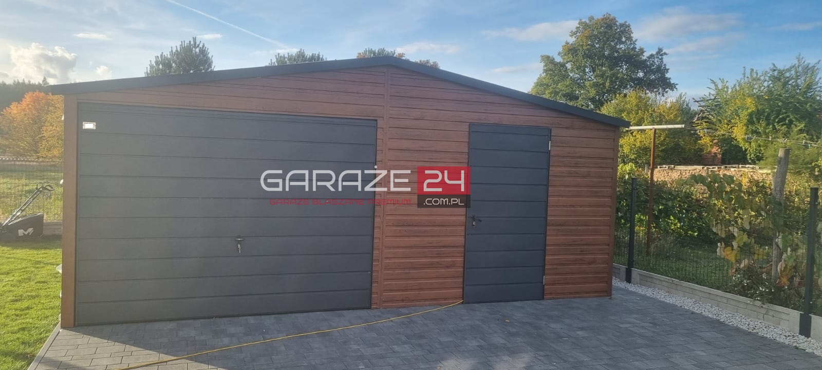 Garaż blaszany na zgłoszenie, 6×5,80m do 35m2, ciemny orzech  + grafit mat , brama uchylna + drzwi, wzmocniony profilem zamkniętym ocynkowanym