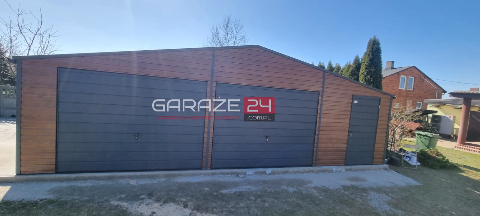 Garaż blaszany PREMIUM, 9x6m, ciemny orzech + grafit mat, dwie bramy uchylne + drzwi ,wzmocniony profilem zamkniętym ocynkowanym