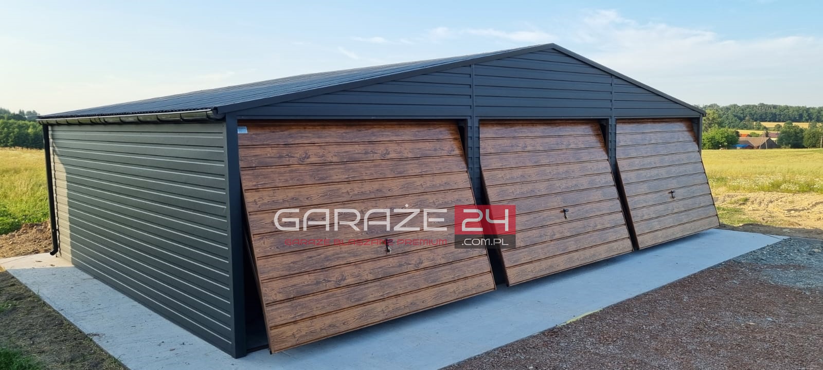 Garaż blaszany PREMIUM 9x6m czarny mat + ciemny orzech , trzy bramy uchylne , wzmocniony profilem zamkniętym ocynkowanym - obrazek 4