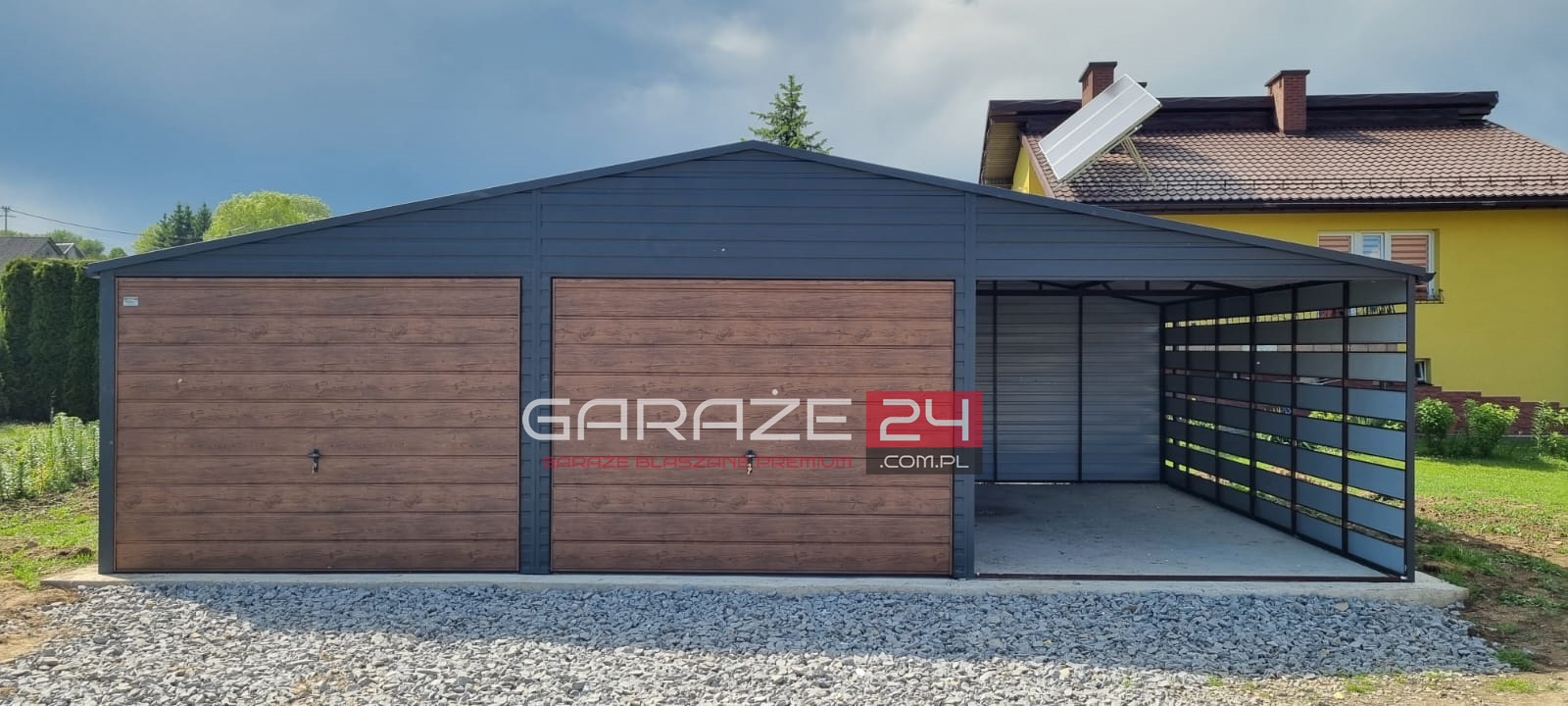 Garaż blaszany Premium, 9m ( 6m garaż + 3m wiata ) 6m długi , grafit mat + ciemny orzech, wzmocniony profilem zamkniętym ocynkowanym - obrazek 3