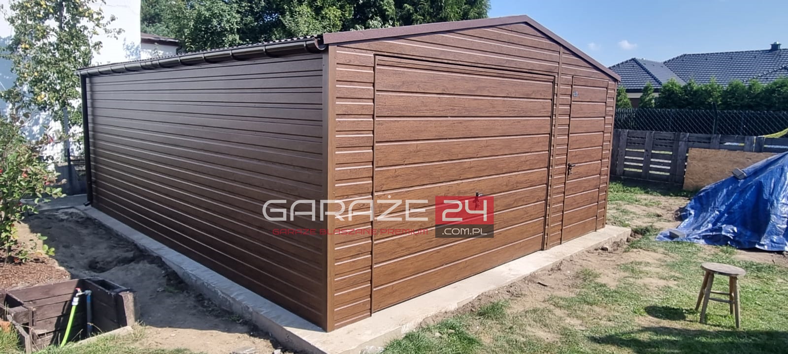 Garaż blaszany PREMIUM 5x6m, na zgłoszenie do35m2, ciemny orzech , brama uchylna ,drzwi , wzmocniony profilem zamkniętym ocynkowanym - obrazek 4