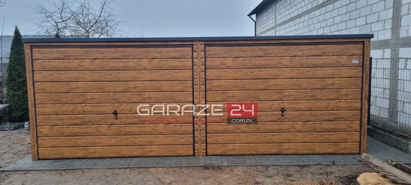Garaż blaszany PREMIUM 6x5,80m , do 35m2 na zgłoszenie, jasny orzech , dwie bramy uchylne ,wzmocniony profilem zamkniętym ocynkowanym - obrazek 2