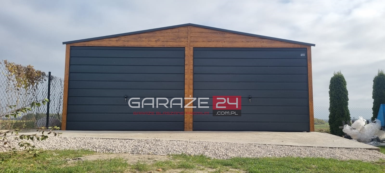 Garaż blaszany 6x5,5m do 35m2 na zgłoszenie, jasny orzech + grafit mat , dwie bramy uchylne, drzwi , wzmocniony profilem zamkniętym ocynkowanym - obrazek 5
