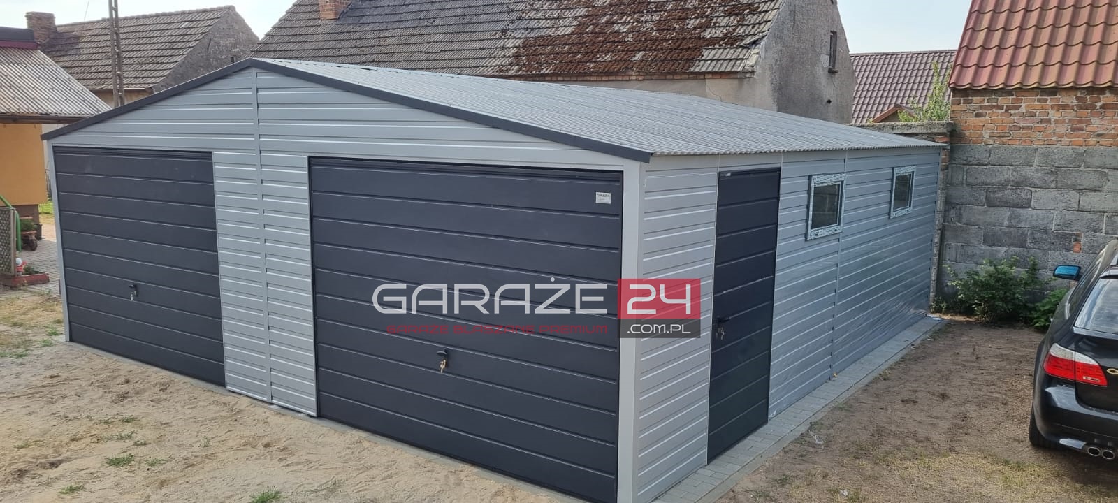 Garaż blaszany PREMIUM 7x7m  srebrny + grafit , dwie bramy uchylne, drzwi , dwa okna , wzmocniony profilem zamkniętym ocynkowanym